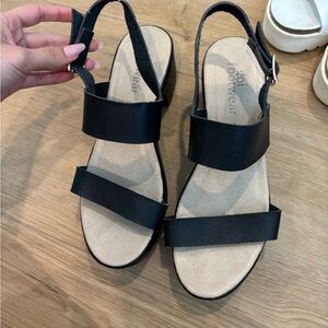 Black platform sandals